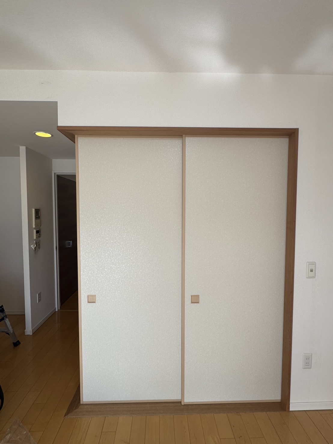 【施工事例】中古マンションを美しく再生！襖と壁紙の張替えで叶える“心地いい暮らし”